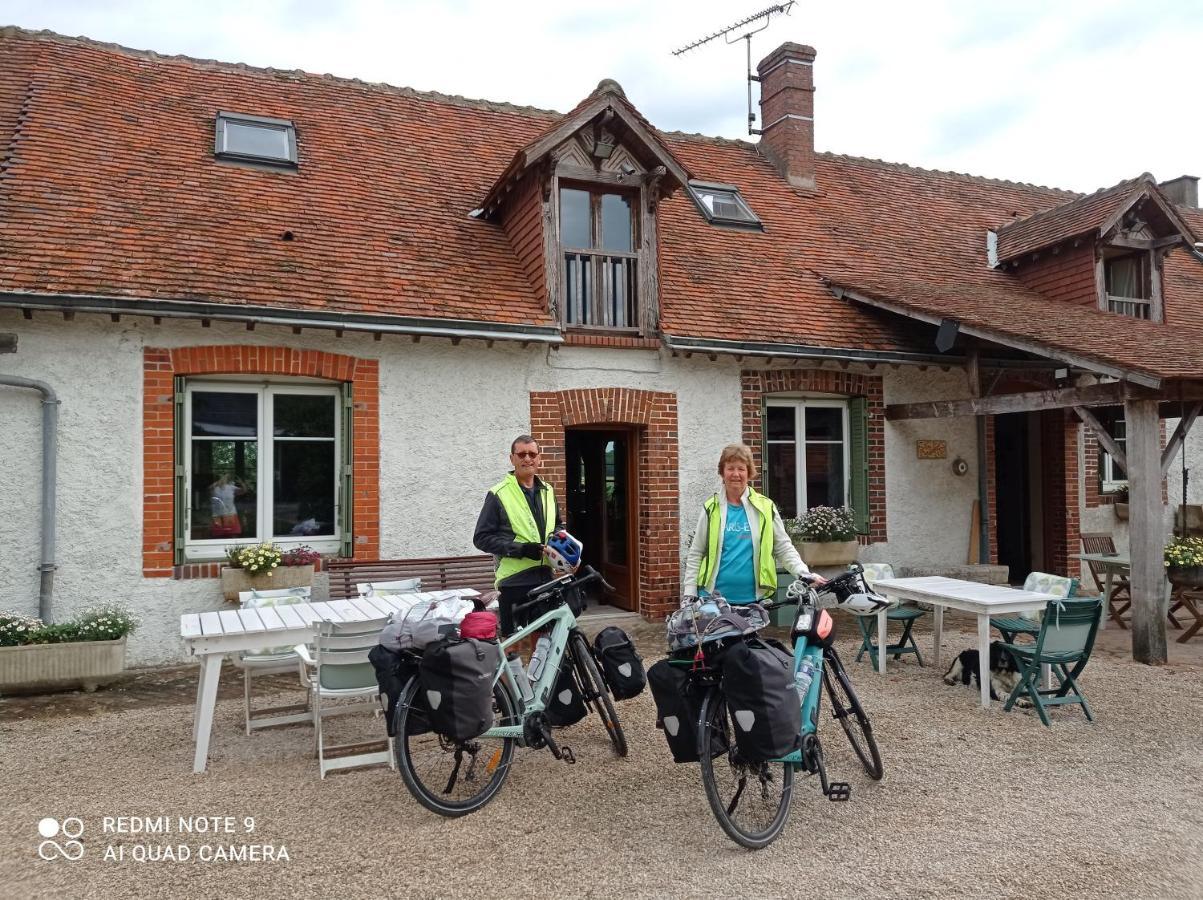 B&B Ferme De La Rouzannerie Pour 2 Ou Famille Lanneray 外观 照片